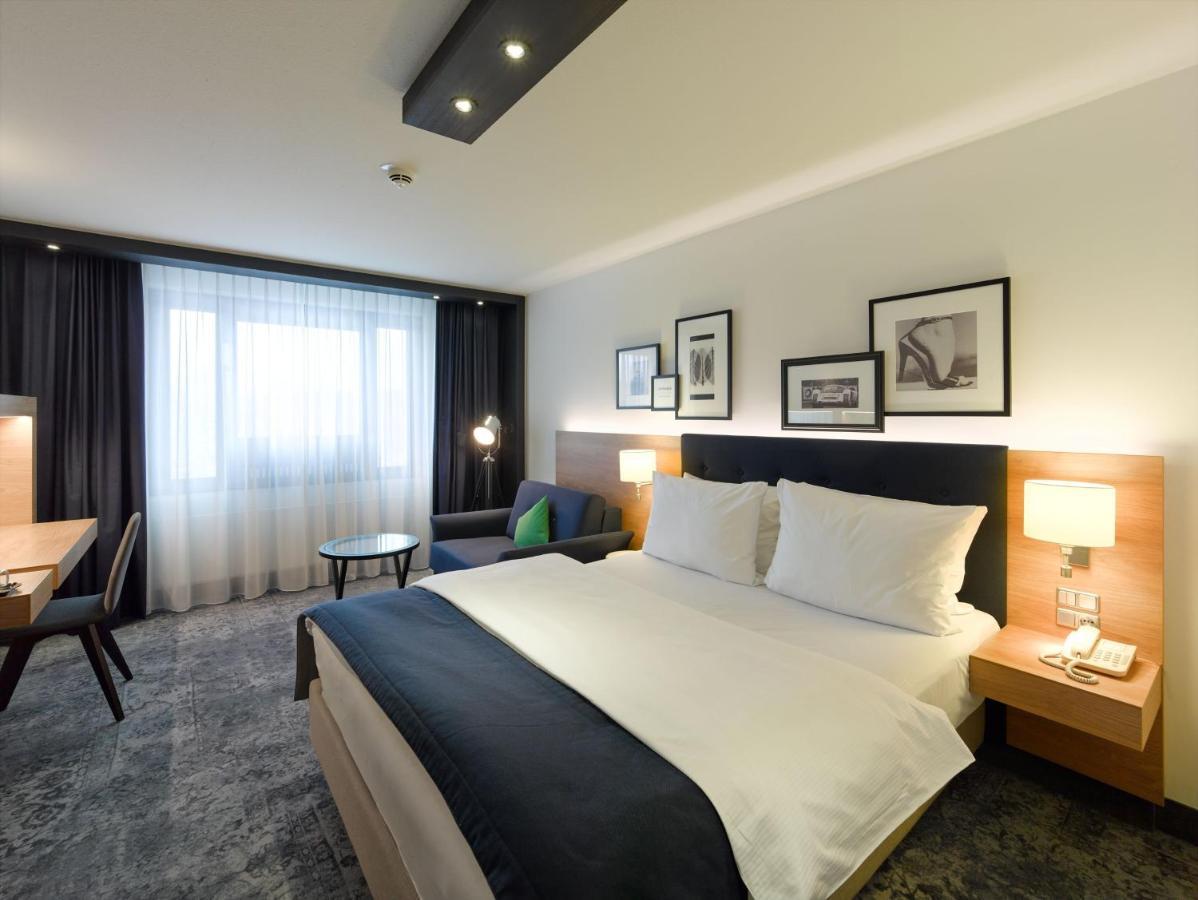 Holiday Inn Stuttgart By Ihg Dış mekan fotoğraf
