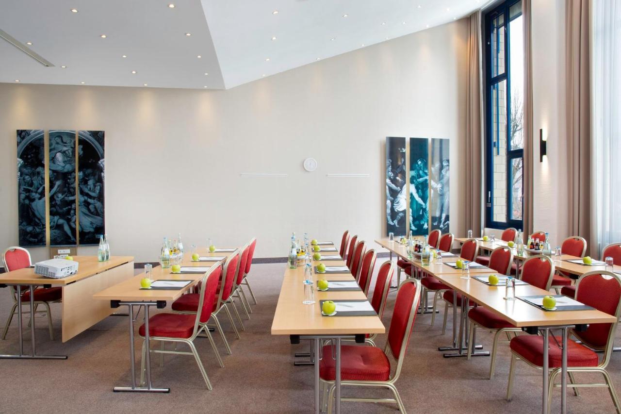 Holiday Inn Stuttgart By Ihg Dış mekan fotoğraf