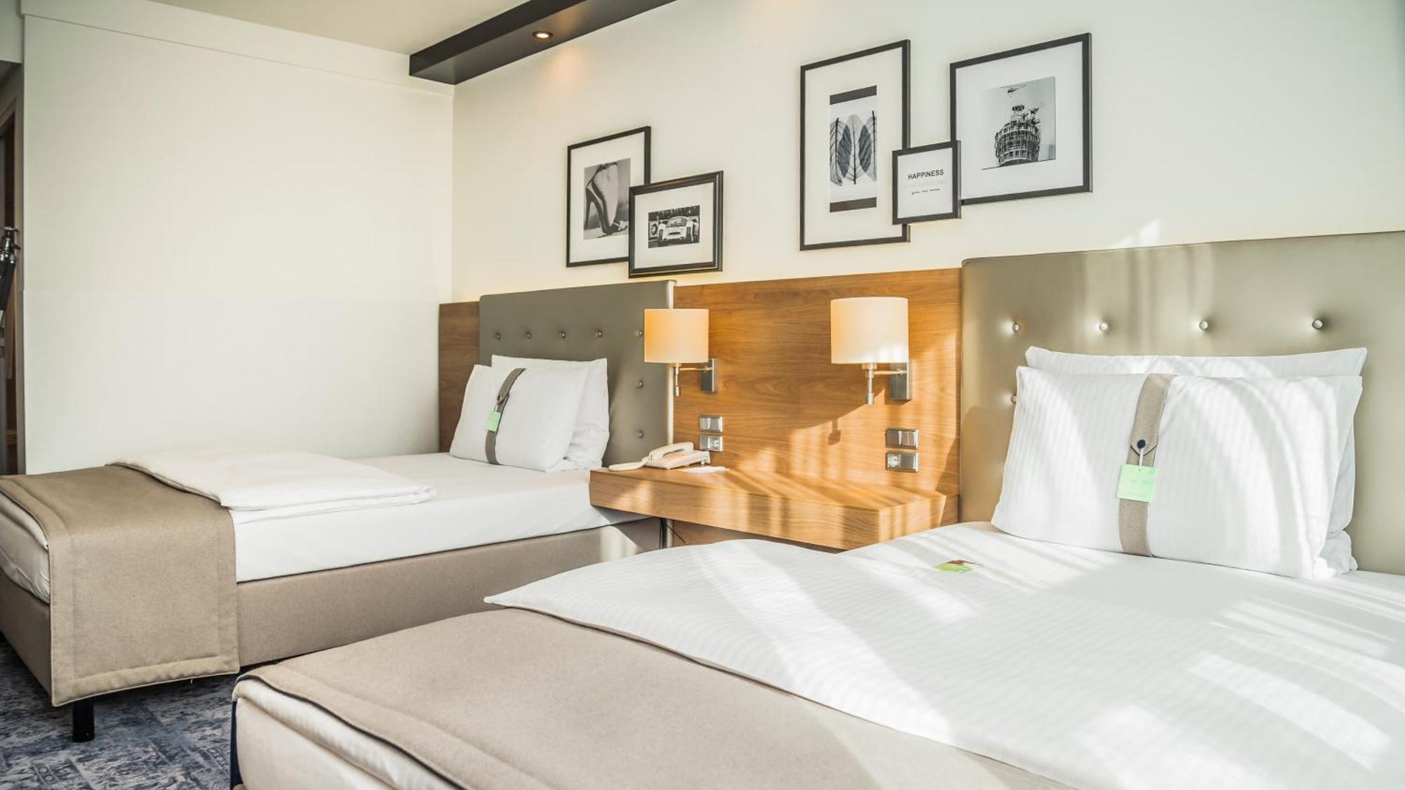 Holiday Inn Stuttgart By Ihg Oda fotoğraf