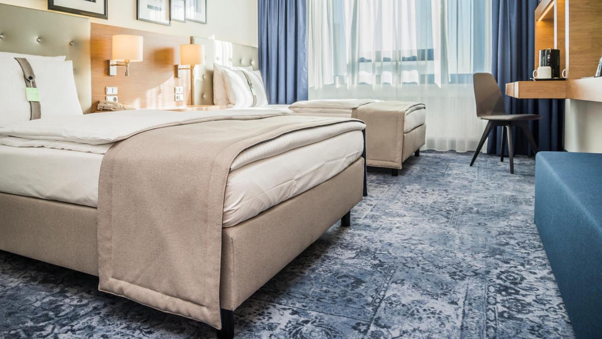 Holiday Inn Stuttgart By Ihg Oda fotoğraf