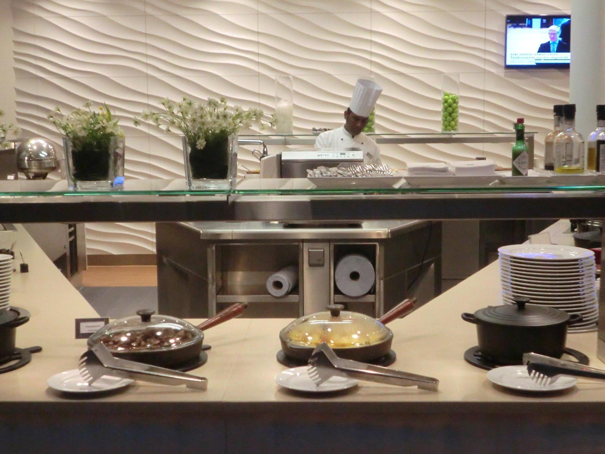 Holiday Inn Stuttgart By Ihg Dış mekan fotoğraf